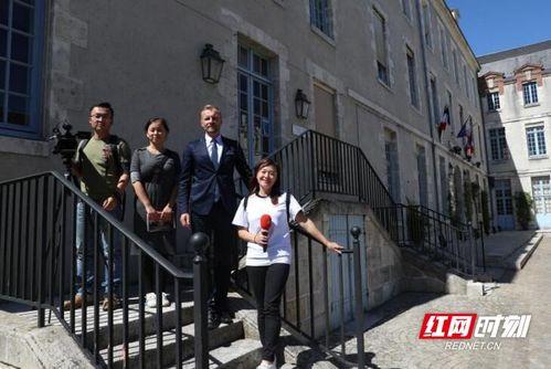 网红吃瓜西安事件视频,一场网络热议的美食与争议之旅  第1张